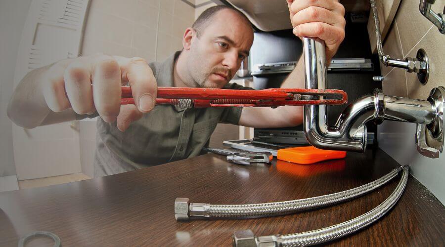 Expert burst pipe repair services in Sierra Blanca, TX